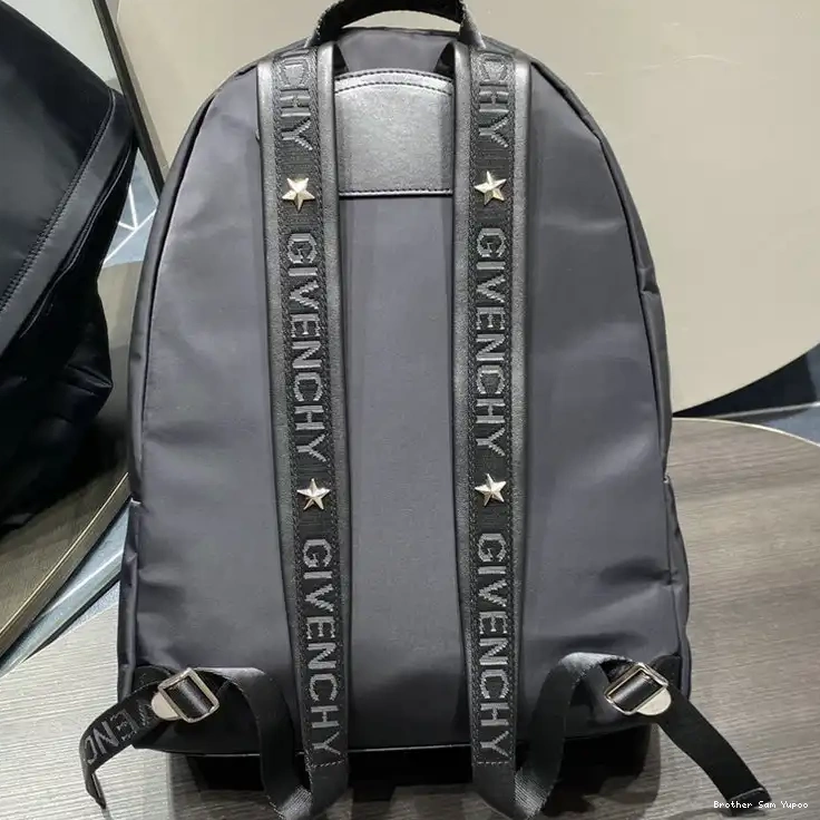 Brother Sam Yupoo Bag Givenchy 2209SW0065 0327